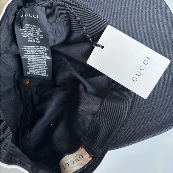 Gucci Black Hat with Cream Logo Band - Picture 3 of 4